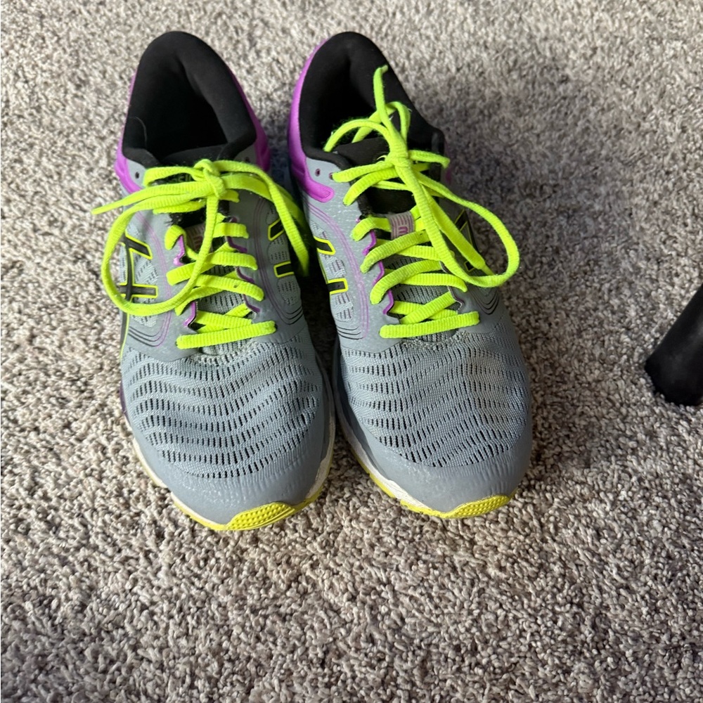 Asics Gray and Green Athletic Shoes Lightweight Mesh Performance